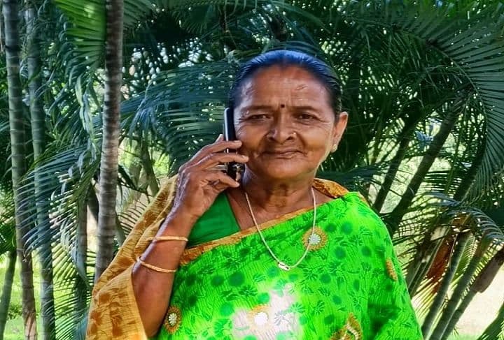 डायन बताकर जान लेने पर तुले रिश्तेदारों से बचकर पद्मश्री छुटनी देवी से मिली बुजुर्ग महिला, लगायी ये गुहार