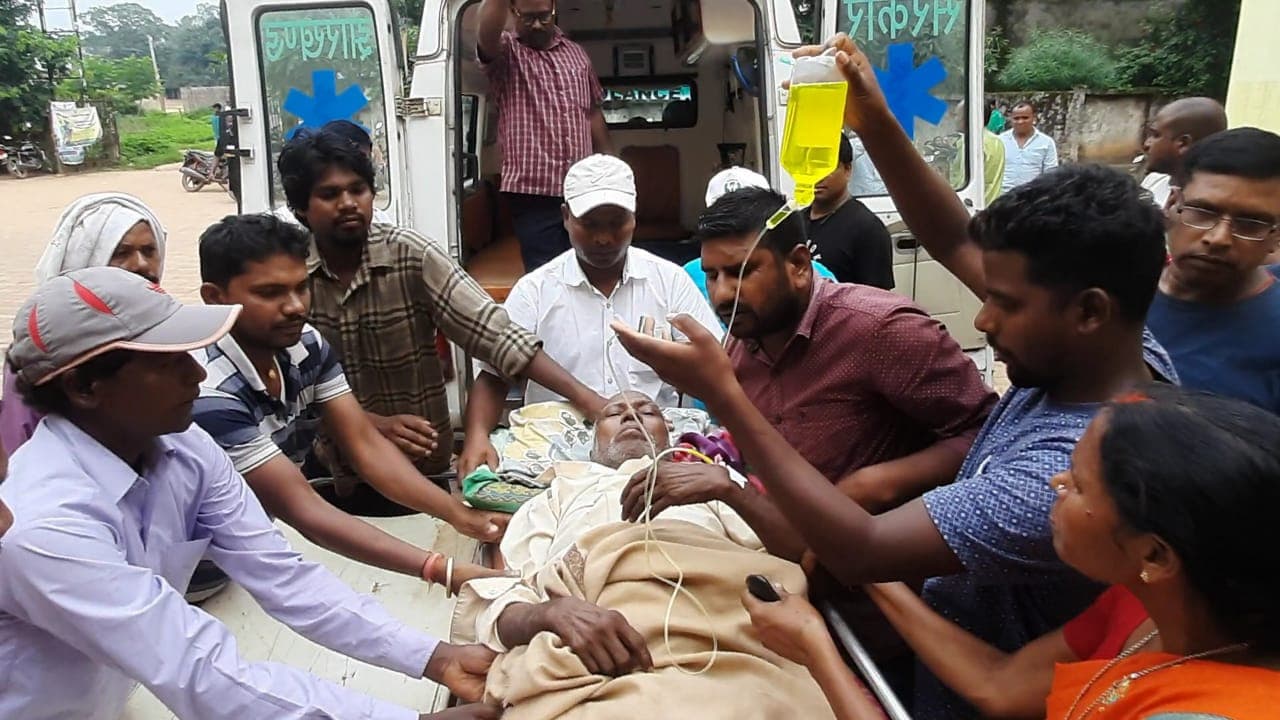 झारखंड में पानी वाले बाबा के नाम से मशहूर पद्मश्री सिमोन उरांव को पैरालाइसिस अटैक, RIMS में एडमिट