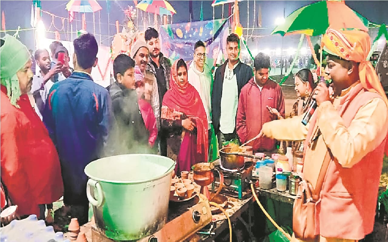 राजगीर में डांस करते पगला बाबा के हर्बल चाय की चुस्की है अनोखी, साथ देते हैं पर्यावरण संरक्षण का संदेश