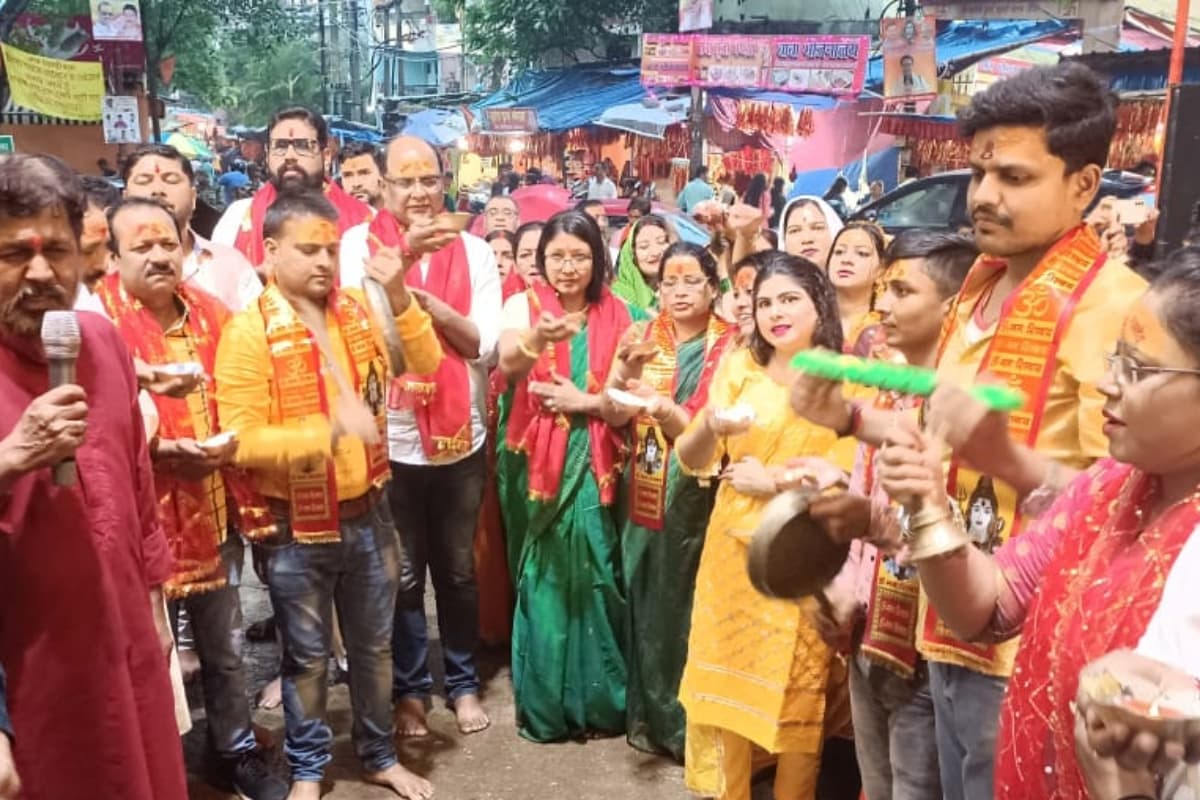 Sawan 2023: सावन की दूसरी सोमवारी पर 101 दीयों के साथ घंटियों से पहाड़ी बाबा की भव्य महाआरती, झूमे श्रद्धालु