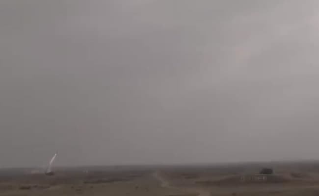 पाकिस्तान ने देश में विकसित रॉकेट प्रणाली का किया सफल परीक्षण, जानिए इरादों पर क्यों उठ रहे सवाल