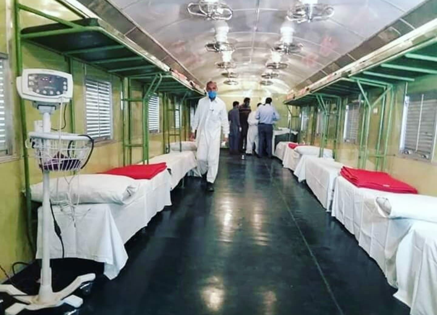 पाकिस्तान में कोरोना का कोहराम, संक्रमितों की संख्या 2700 के पार