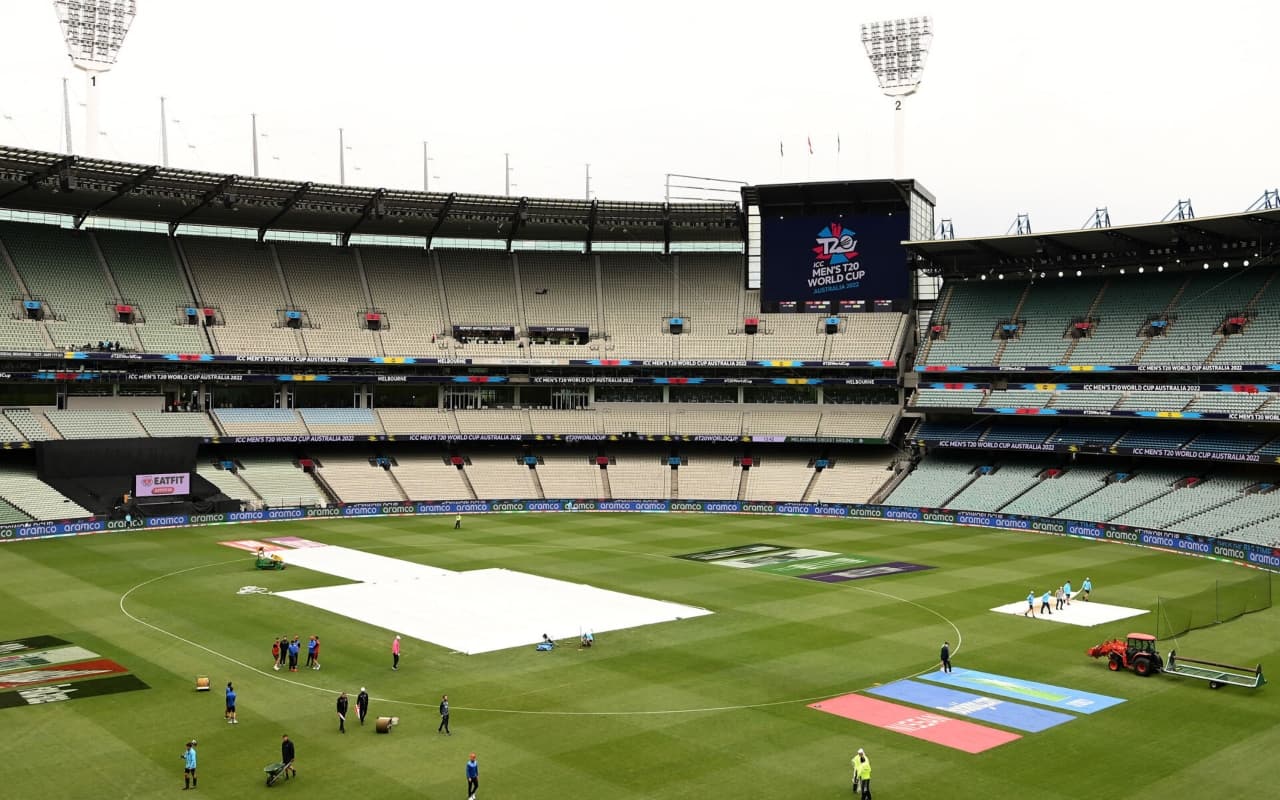 T20 World Cup Final Weather: पाकिस्तान-इंग्लैंड फाइनल मैच पर छाए संकट के बादल, अगर बारिश हुई तो फिर क्या?