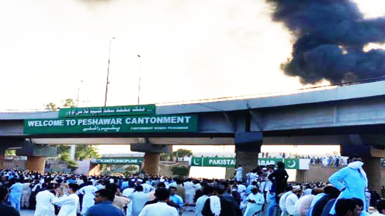 Imran Khan: शाह महमूद कुरैशी भी गिरफ्तार, इमरान खान को 8 दिनों की NAB रिमांड