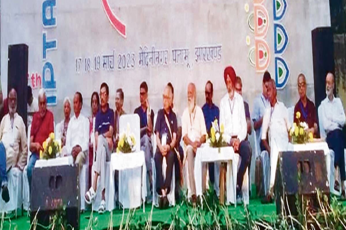 नीलांबर-पीतांबर लोक महोत्सव में बोले गौहर रजा- कला व साहित्य के माध्यम से बदेलगा देश का मौजूदा हालात