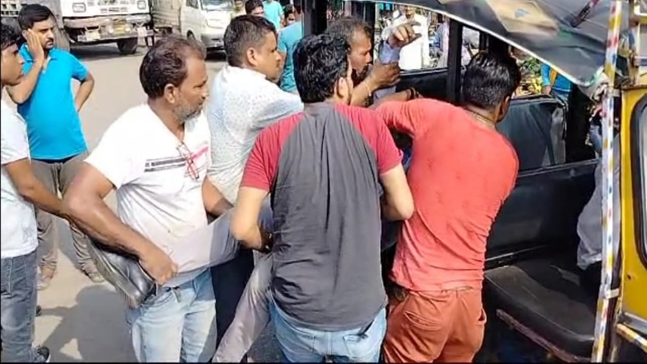 Jharkhand Crime News: रांची के मोटर पार्ट्स कारोबारी को अपराधियों ने दिनदहाड़े मारी गोली, रिम्स रेफर