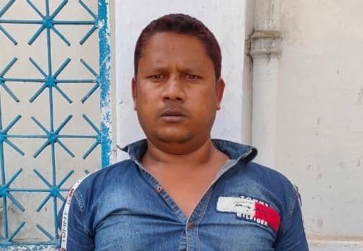 Jharkhand Crime News : कुख्यात अपराधी डब्लू सिंह गिरोह के दो अपराधी गिरफ्तार, बस व ऑटो स्टैंड से वसूलते थे रंगदारी, पलामू पुलिस ने ऐसे दबोचा