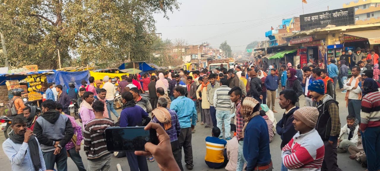 पलामू में आठ साल के बच्चे को पड़ोसी ने मार डाला, पुलिस ने किया गिरफ्तार, अवैध संबंध का राज खुलने का था डर पलामू में आठ साल के बच्चे को पड़ोसी ने मार डाला, पुलिस ने किया गिरफ्तार, अवैध संबंध का राज खुलने का था डर