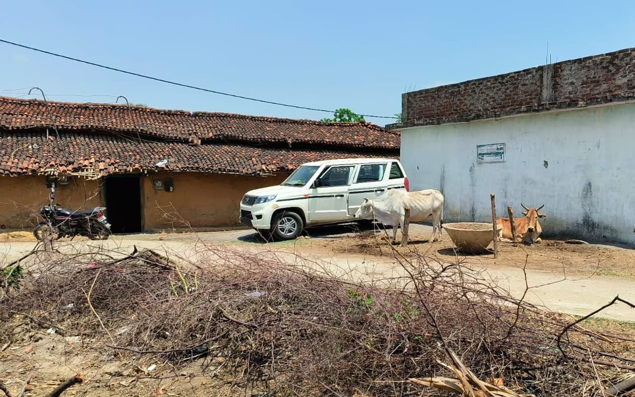 झारखंड : NIA ने पलामू में 2 हार्डकोर नक्सलियों के घर चलाया सर्च ऑपरेशन, मिले कई अहम दस्तावेज