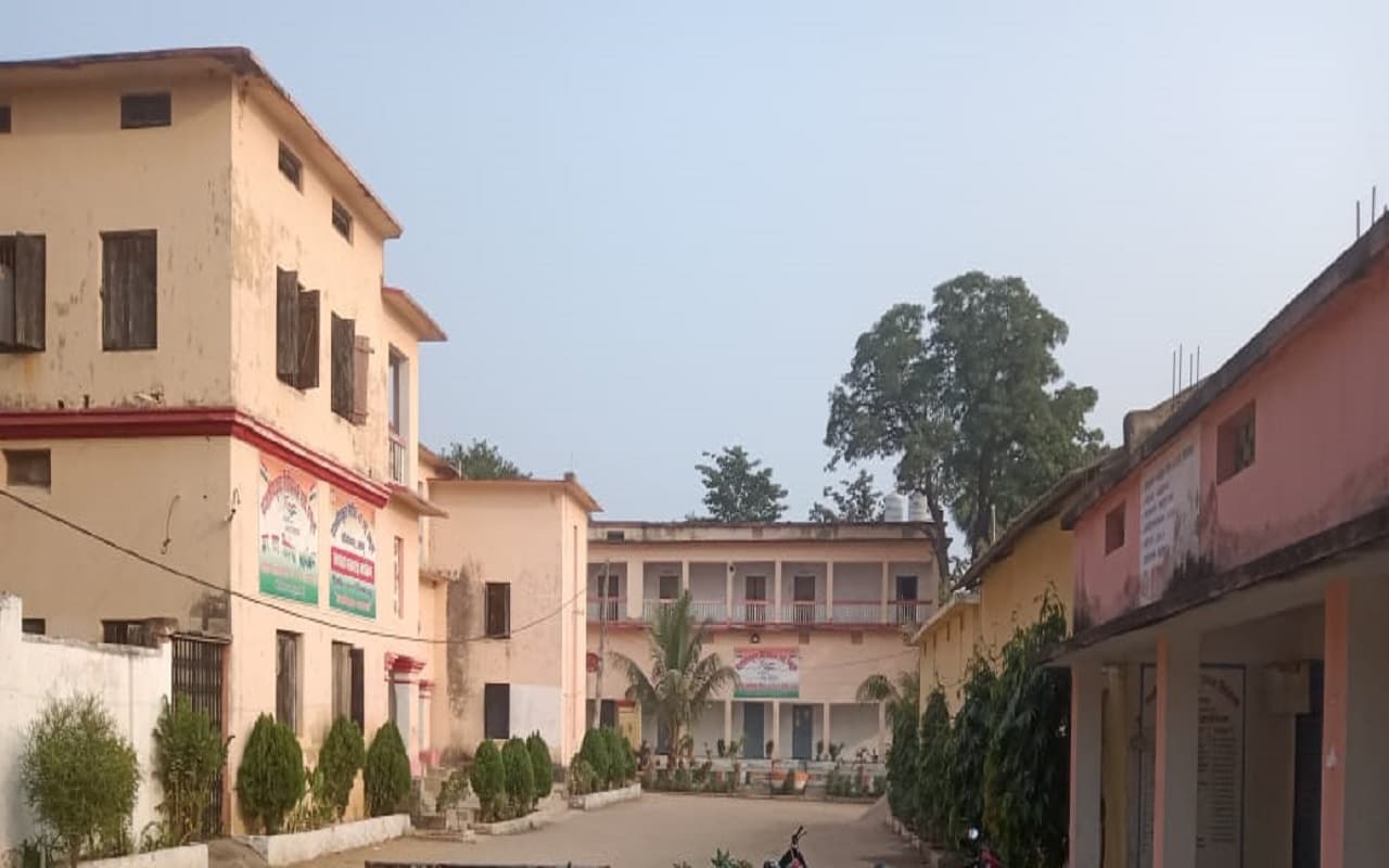 बदहाल शिक्षा व्यवस्था : पलामू में 36 प्लस टू हाईस्कूल में 32000 छात्र, टीचर सिर्फ 147, कैसे होगी पढ़ाई ?