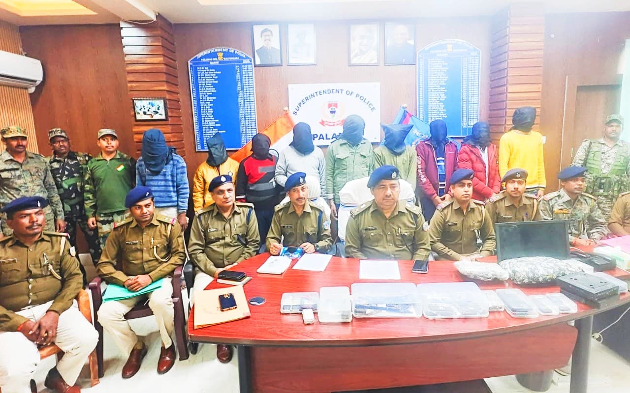 CSP-बैंक लूट गिरोह का पर्दाफाश, पलामू पुलिस ने 8 को किया गिरफ्तार, छत्तीसगढ़-उत्तर प्रदेश से जुड़े हैं तार