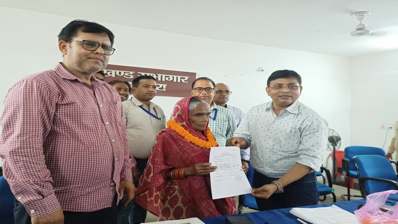 झारखंड पंचायत चुनाव : बाघमारा के चुनाव मैदान में 340 मुखिया प्रत्याशी, बुजुर्ग महिला निर्विरोध निर्वाचित