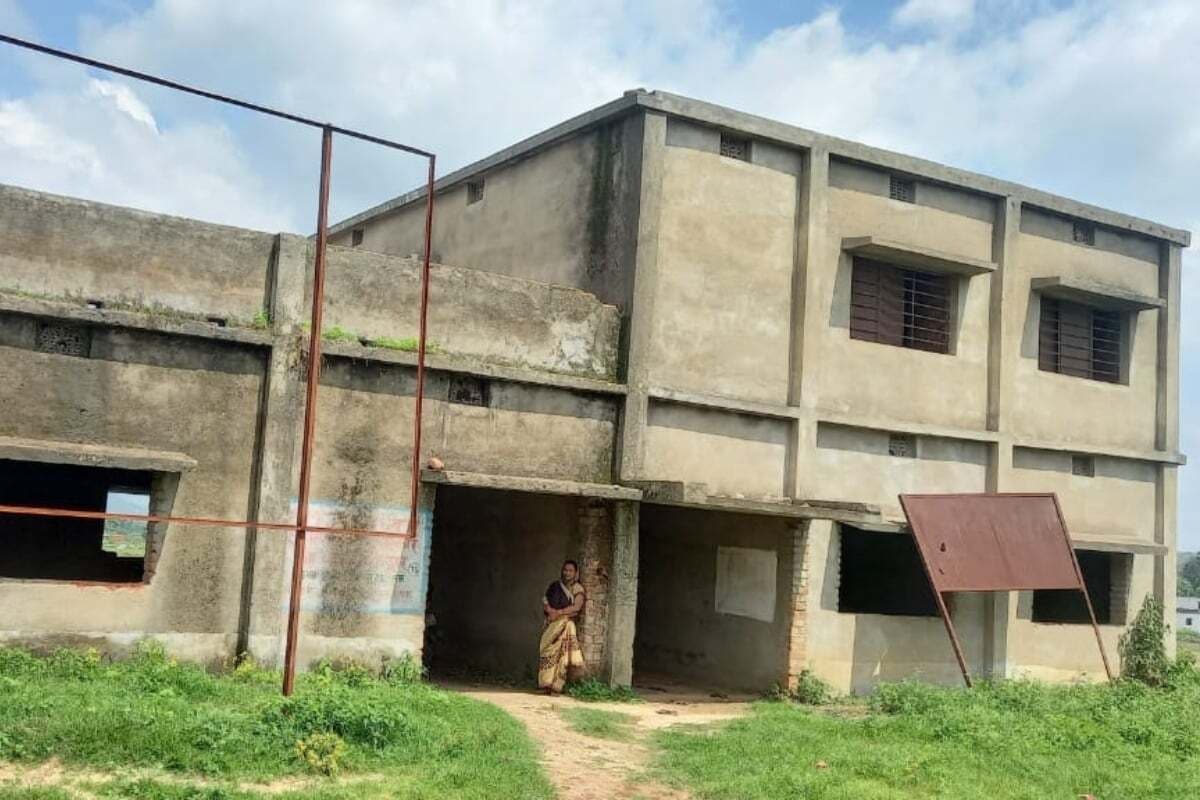 झारखंड की एक ऐसी पंचायत है इचाकडीह, जहां आज भी पीपल पेड़ के नीचे होती है ग्राम सभा