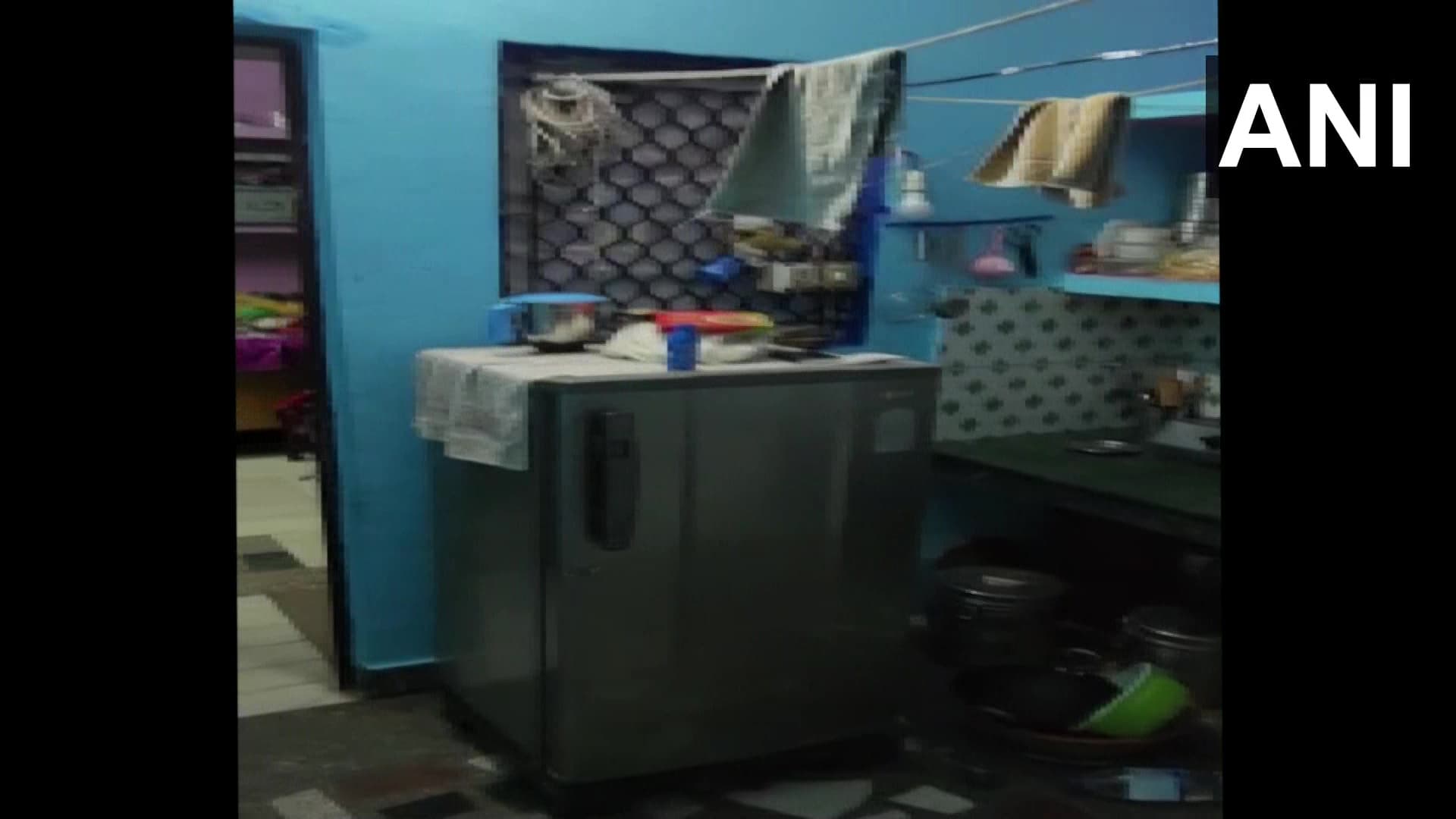 दिल्ली में एक और मर्डर, महिला ने बेटे के साथ मिलकर पति को मारा, शव काटकर फ्रिज में रखा