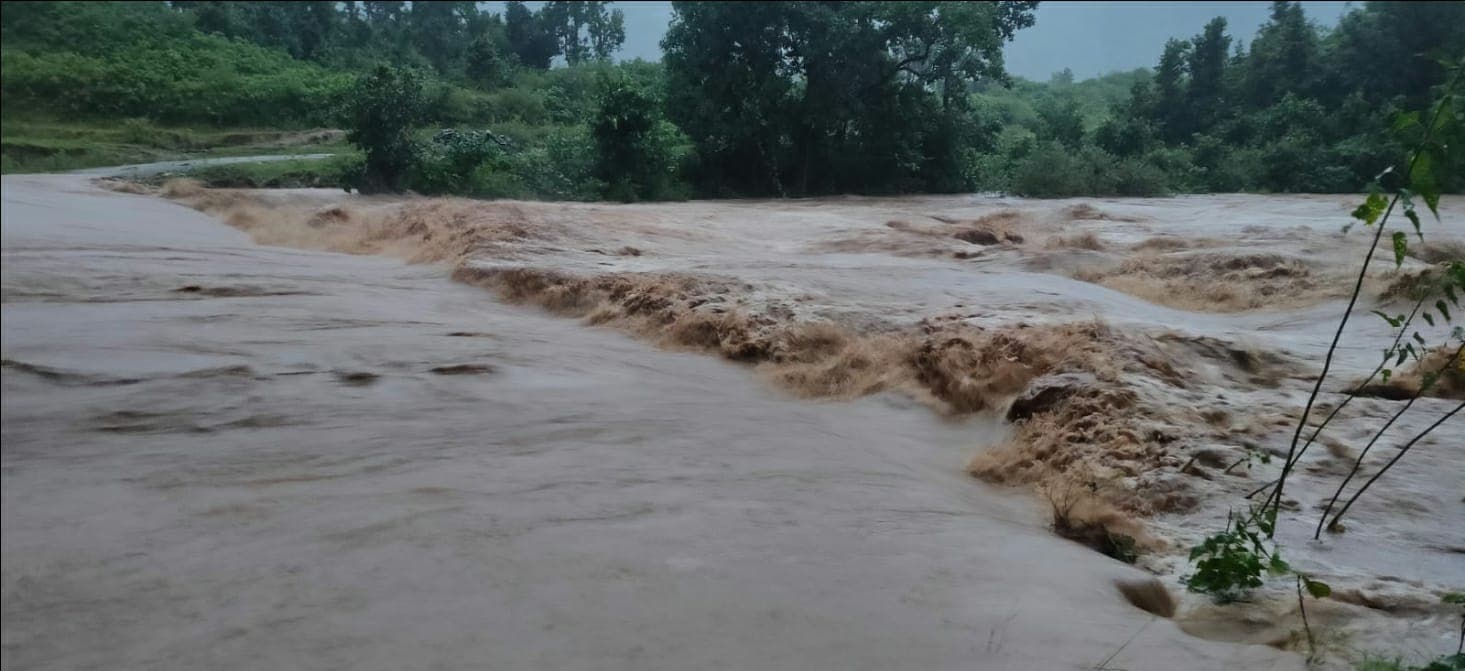 गुमला में 24 घंटे में 36 मिमी झमाझम बारिश, जनजीवन हुआ प्रभावित