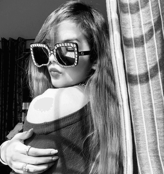 ऋषभ पंत की गर्लफ्रेंड ईशा नेगी ने शेयर किया  Video, खूबसूरत अदाएं देख फैंस का आया ऐसा रिएक्शन