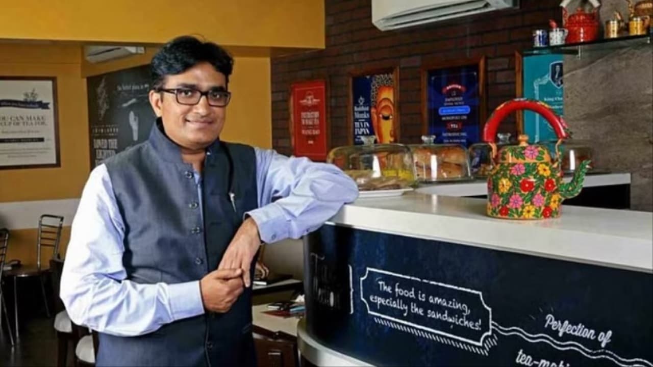 Wagh Bakri के मालिक पराग देसाई का निधन, स्ट्रीट डॉग ने किया था हमला