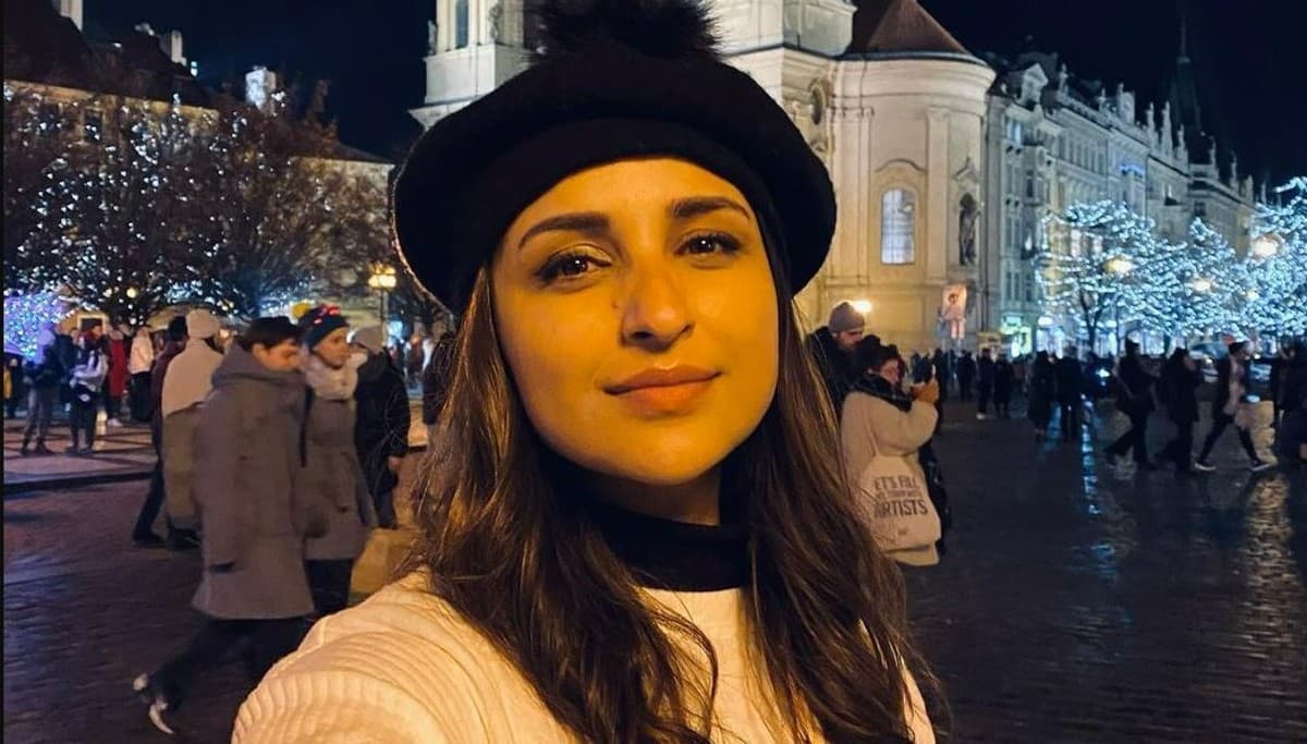 परिणीति चोपड़ा न्यू ईयर सेलीब्रेट करने के लिए पहुंचीं प्राग, शेयर की ये ग्लैमरस तसवीरें