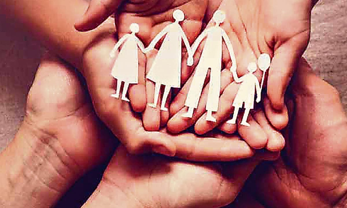 World Population Day: यूपी में नई जनसंख्‍या नीति 2021-2030 कितनी कारगर, एक साल बाद कितना तय हुआ लक्ष्‍य?