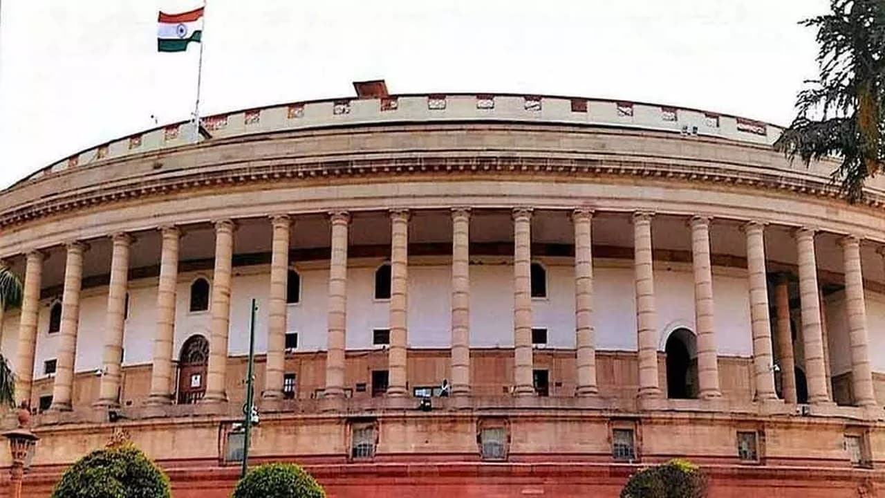 Explainer : क्या आप जानते हैं कि राष्ट्रपति चुनाव के लिए कौन कर सकता है नामांकन दाखिल और कौन करेगा वोट