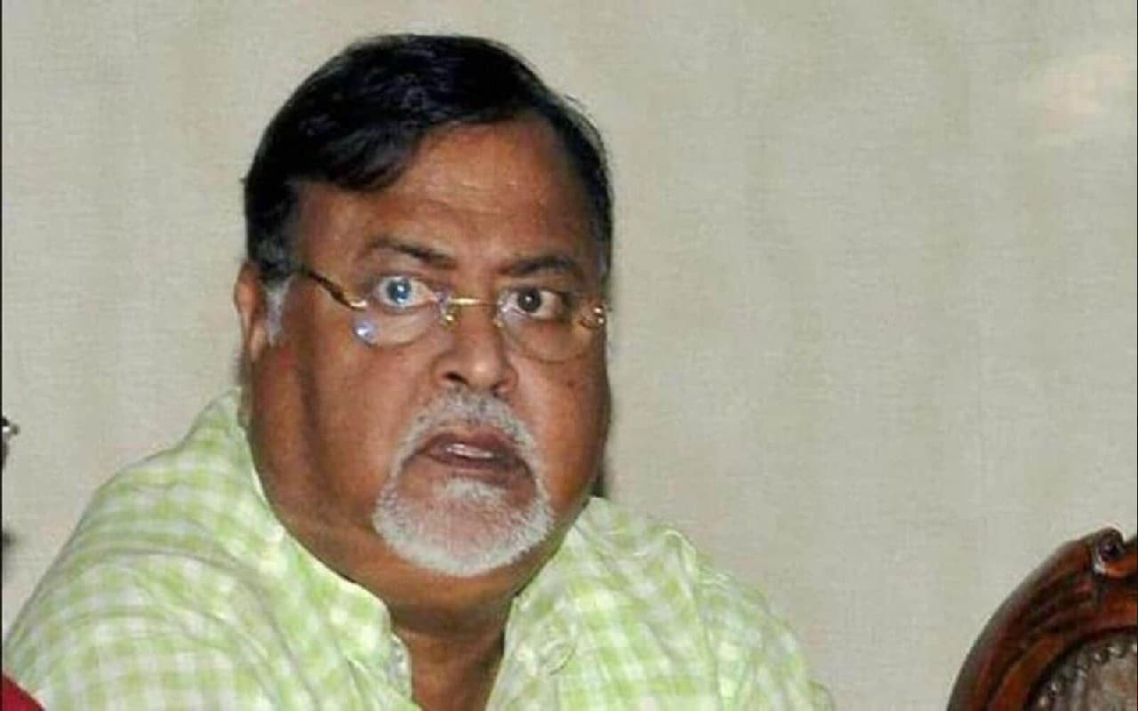 पार्थ व माणिक तक 10-12 लाख पहुंचते ही मिल जाती थी प्राइवेट कॉलेज की अनुमति