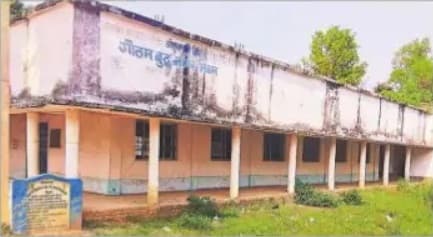 सांसद की ऐच्छिक निधि से 32 लाख से बने गौतम बुद्ध भवन में न बिजली, न पानी