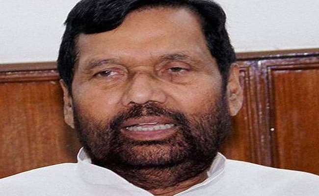 रामविलास पासवान का लंबी बीमारी के बाद निधन, चिराग ने अपने इमोशनल पोस्ट में लिखा, आप हमेशा मेरे साथ हैं