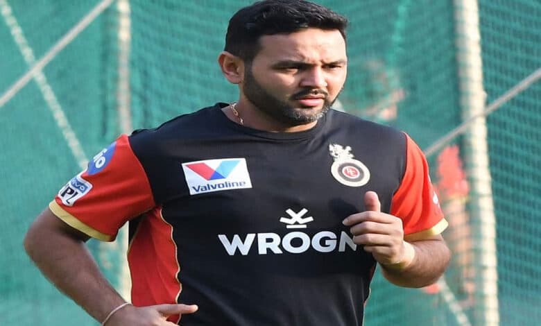 टीम इंडिया के पूर्व विकेटकीपर पार्थिव पटेल के  के पिता का हुआ निधन, क्रिकेटर ने फैंस से की ये भावुक अपील