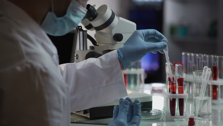 100 से अधिक पैथलैब पर निबंधित केवल 26, पैथाेलाॅजिस्ट मात्र चार