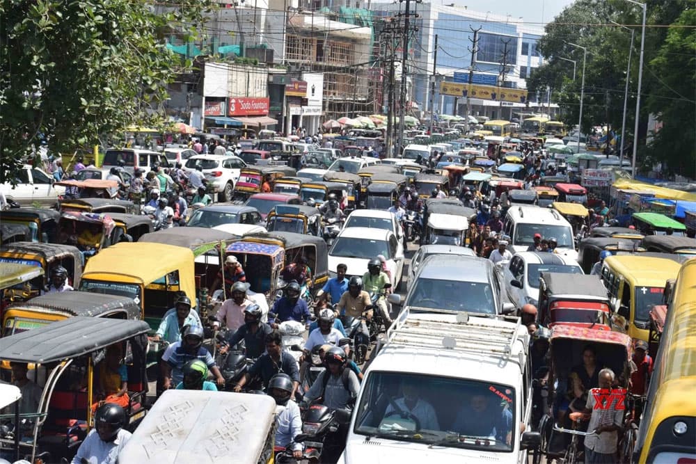 आरा-पटना राष्ट्रीय राजमार्ग पर पूरे दिन लगता रहा जाम, यात्री परेशान