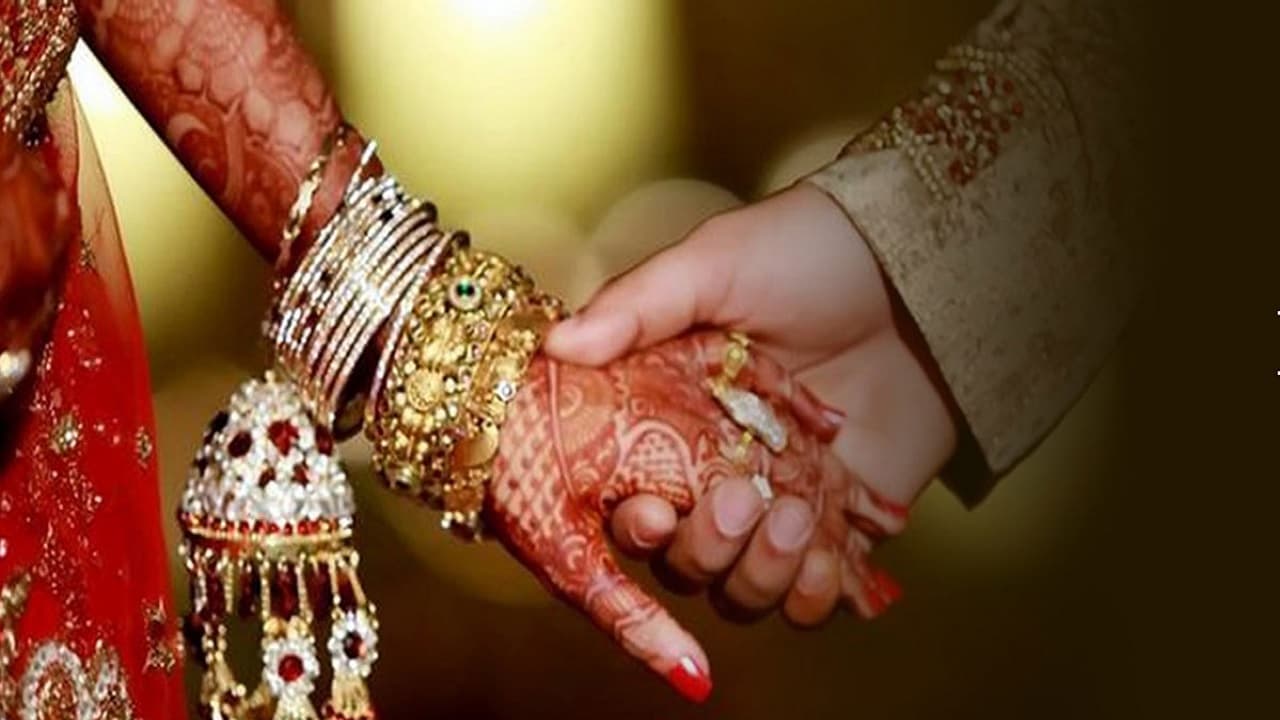 भागलपुर: घर से भाग कर प्रेमी जोड़े ने की शादी, वापस लाकर लड़की को छोड़ा, गहने लेकर हुआ फरार