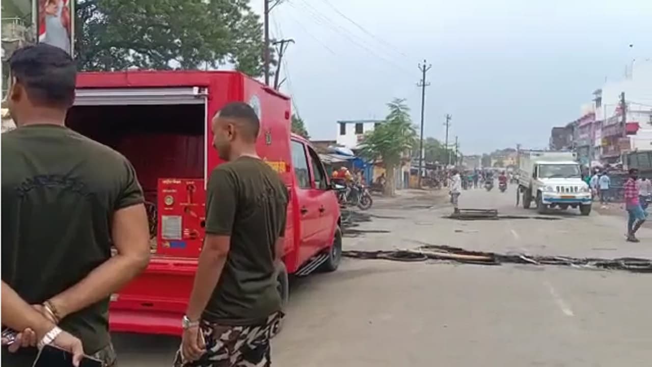 Agnipath Protests: बिहार में विरोध-प्रदर्शन चौथे दिन भी जारी, डिप्टी सीएम ने की शांति बरतने की अपील