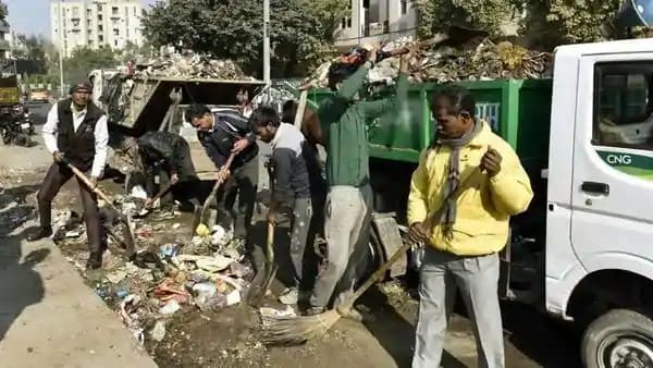 पटना को कचरा मुक्त करने के लिए हर रात चल रहा ‘ऑपरेशन चकाचक’, तीन दिनों में 250 बैकलेन किये जा चुके साफ