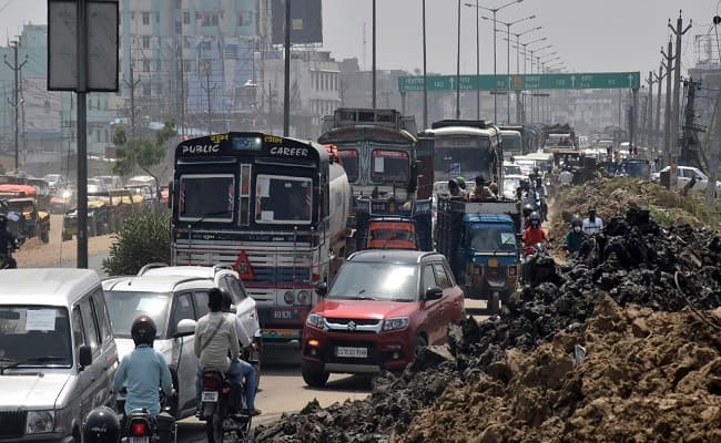 Lockdown 4.0 : बिहार के गृह विभाग ने जारी किया आदेश, सभी प्रखंड मुख्यालय रेड जोन में, जानें... किन दुकानों को खोलने की मिली अनुमति