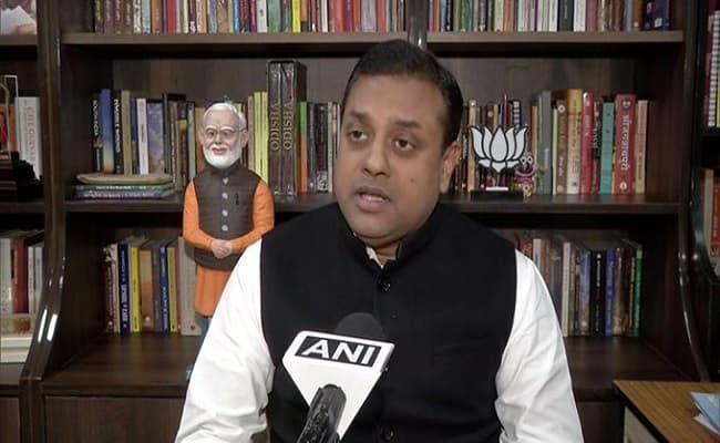 दिशा रवि को लेकर दिल्ली पुलिस ने किया चौकाने वाला खुलासा, संबित पात्रा बोले- देश को तोड़ने का काम करने वालों के खिलाफ कार्रवाई जरूरी