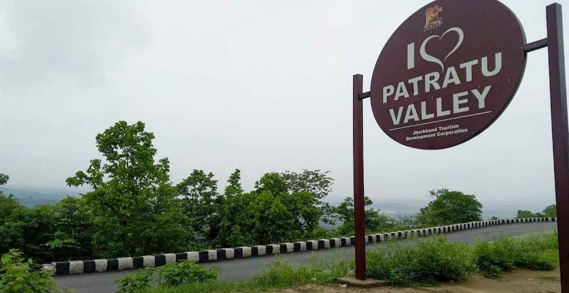 सिर्फ घुमावदार घाटी और डैम ही नहीं है पतरातू का आकर्षण, इस मंदिर में पूरी होती है हर मनोकामना