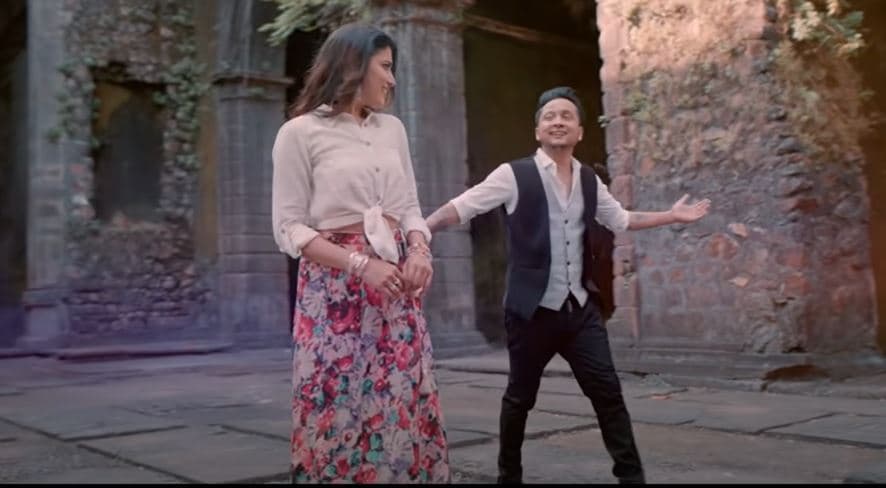 Fursat में चित्रा संग रोमांस करते दिखे पवनदीप राजन, अरुणिता कांजीलाल को मिस कर रहे फैंस, VIDEO