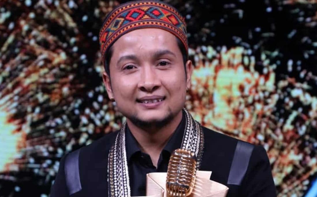 Indian Idol 12 : पवनदीप राजन की परफॉरमेंस के बाद इस वजह से भड़के फैंस, मेकर्स को सुना रहे खरी-खोटी