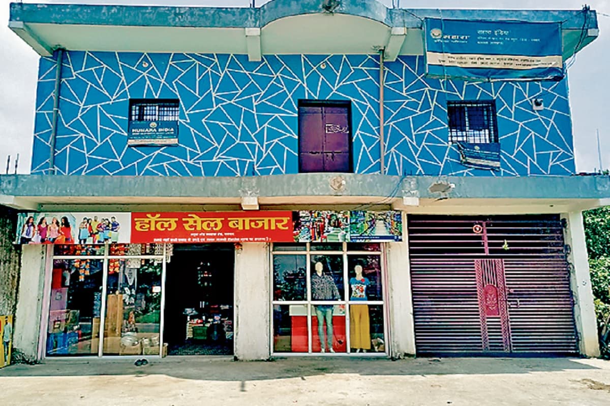 Jharkhand News: धनबाद में निजी भूमि पर बना दी ढाई लाख की PCC सड़क, इन कर्मचारियों को नोटिस जारी