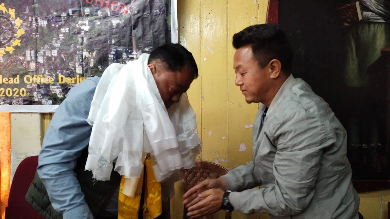 बंगाल चुनाव 2021: हिल तराई डुआर्स ट्रांसपोर्ट यूनियन ने बिमल गुरुंग के कैंडिडेट को दिया समर्थन, कहा- विकास के लिए साथ है यूनियन