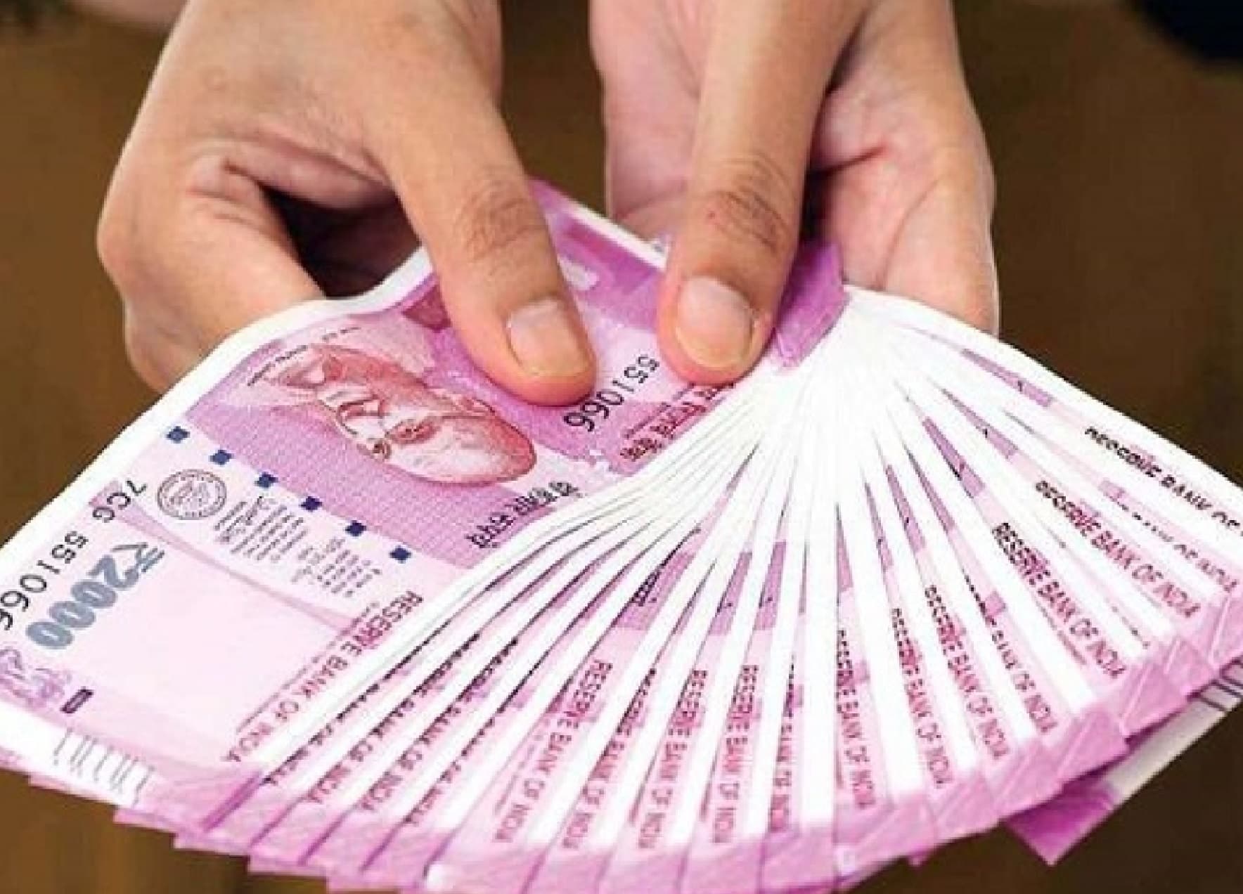 सरकार ने कर्मचारियों के लिए जारी किया नोटिफिकेशन, पेंशन में बेहतर लाभ उठाने के लिए करना होगा आवेदन