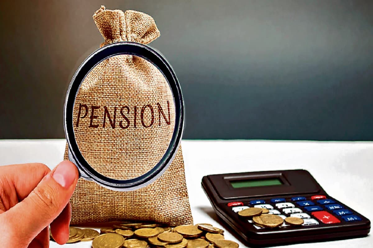 केंद्रीय कर्मचारियों के परिवार के इन सदस्यों को भी मिलेगा पेंशन का लाभ, फॉर्म-4 में देनी होगी ये जानकारी