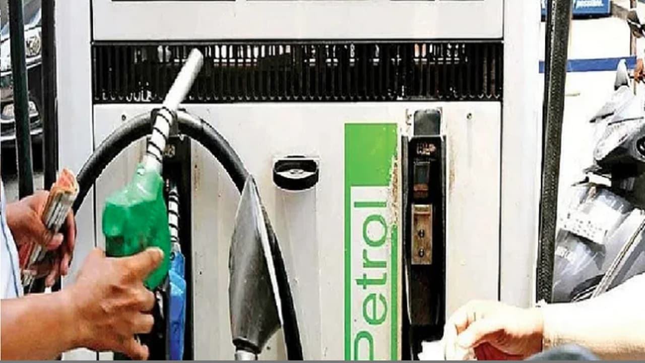 झारखंड के 20 लाख राशन कार्डधारियों को 26 जनवरी से मिलेगा सस्ता पेट्रोल, मोबाइल एप से ऐसे करें आवेदन