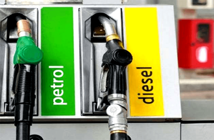 Petrol-Diesel Prices : पेट्रोल-डीजल की कीमतों में अभी और लगेगी आग ! इंटरनेशनल मार्केट से मिल रहे हैं ये बड़े संकेत