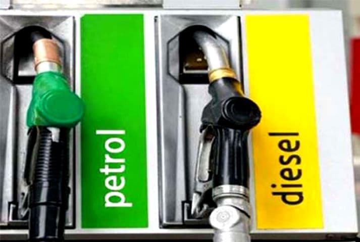 Petrol and diesel Price: पेट्रोल और डीजल की कीमतें कम करने पर विचार कर रहा वित्त मंत्रालय, मध्य मार्च तक कम हो सकता है मूल्य