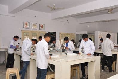 यूपी में 427 फार्मेसी कॉलेजों की NOC निरस्त, फ्रॉड से बचना है तो पढ़ें पूरी लिस्ट