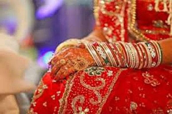 मुखिया की प्रेम कथा में जदयू विधायक की एंट्री, प्रेमिका को न्याय दिलाने पहुंचे पुलिस थाना, जानें पूरा मामला…