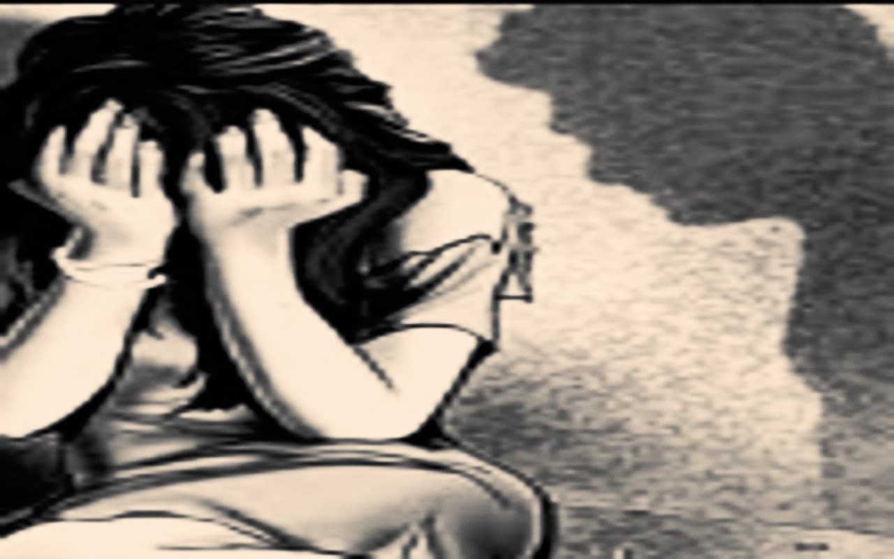 पटना में प्रैक्टिस के दौरान महिला आइपीएल की खिलाड़ी से छेड़खानी, भाई ने किया विरोध तो विकेट से फोड़ा सिर पटना में प्रैक्टिस के दौरान महिला आइपीएल की खिलाड़ी से छेड़खानी, भाई ने किया विरोध तो विकेट से फोड़ा सिर
