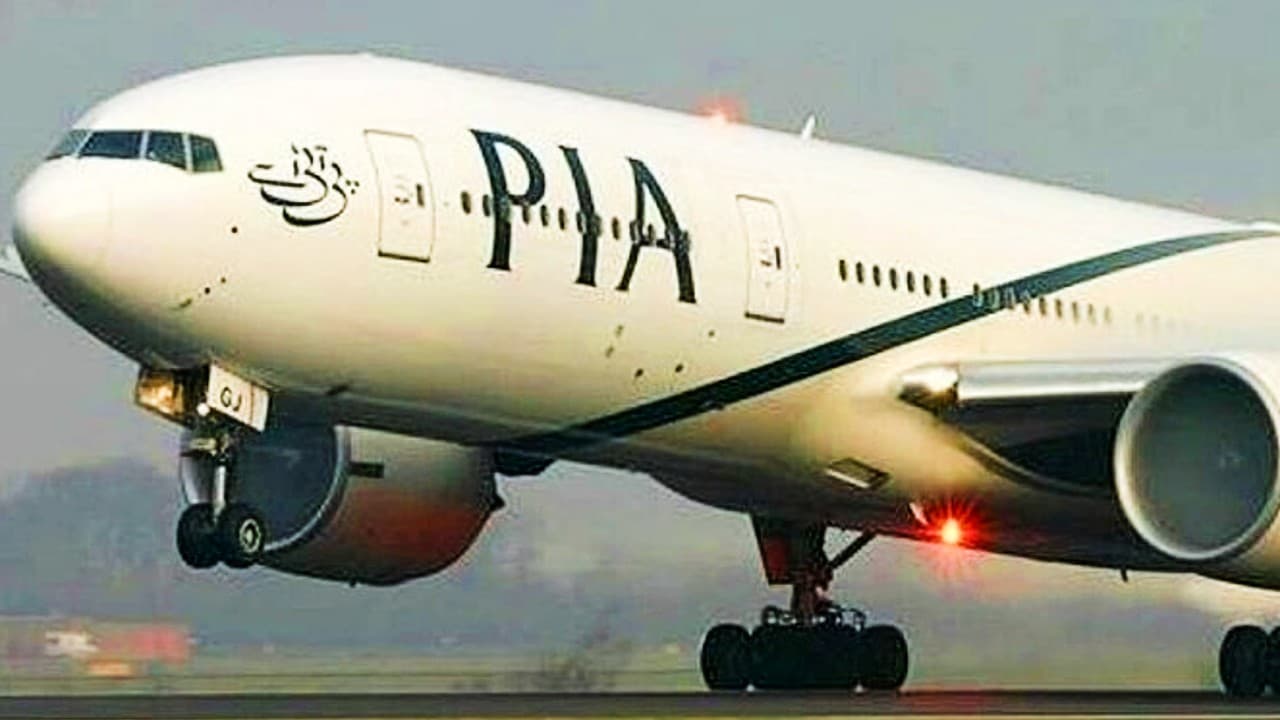 पीआईए ने अपने कैप्टन और प्रथम अधिकारियों के रमजान के दौरान रोजा रखने पर लगाया प्रतिबंध