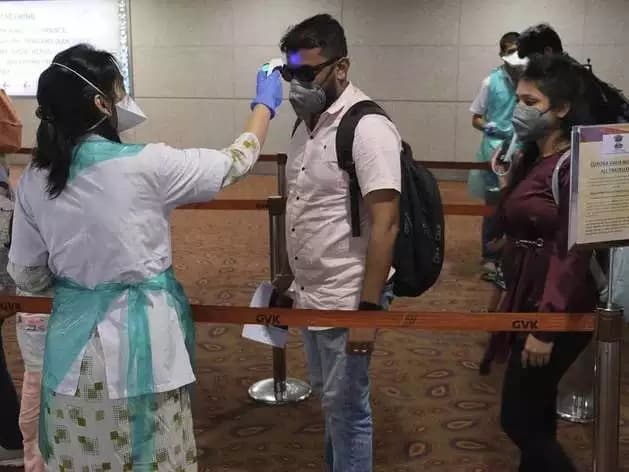दिल्ली में कोरोना का खौफ, प्रवेश करने पर दिखाना होगा कोरोना निगेटिव सर्टिफिकेट
